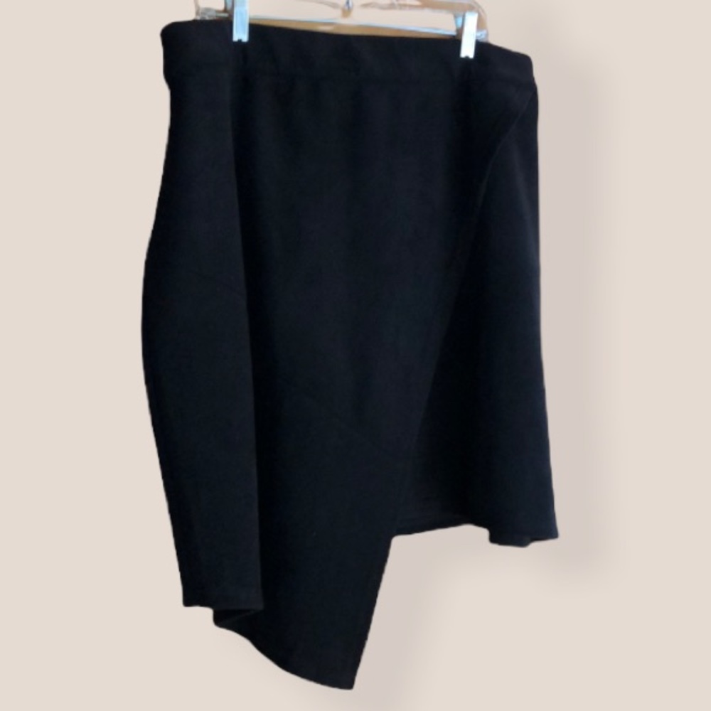 Lane Bryant black asymmetrical skirt size 26